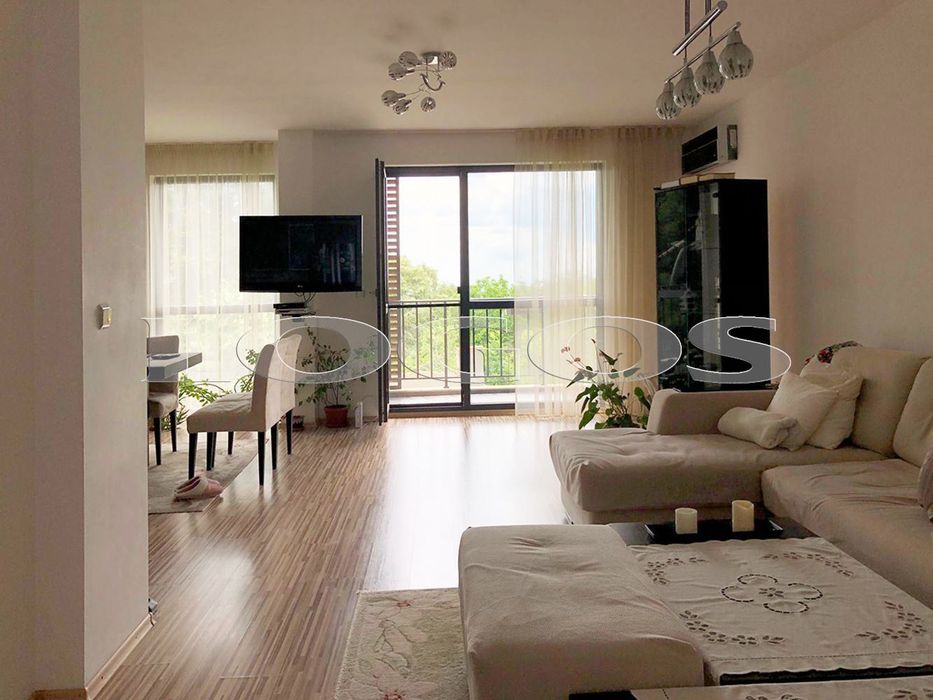 Дава се под наем Четиристаен апартамент в Варна, м-т Траката - 160 кв.м за 900 € - Снимка #2