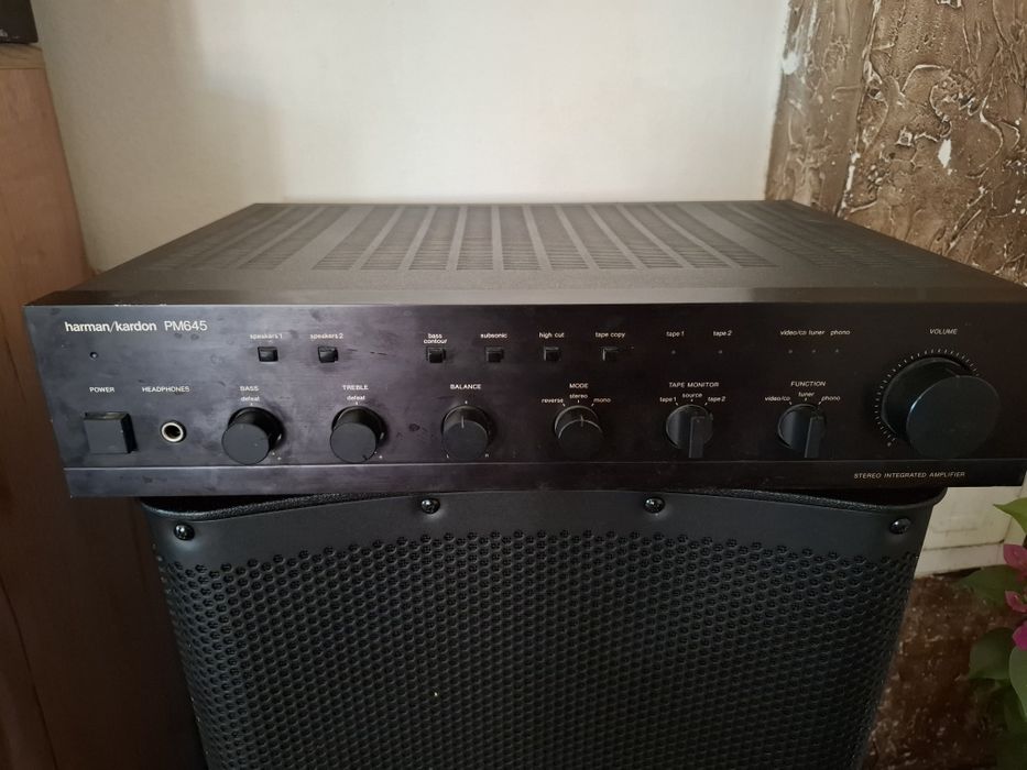 Усилвател Harmon kardon