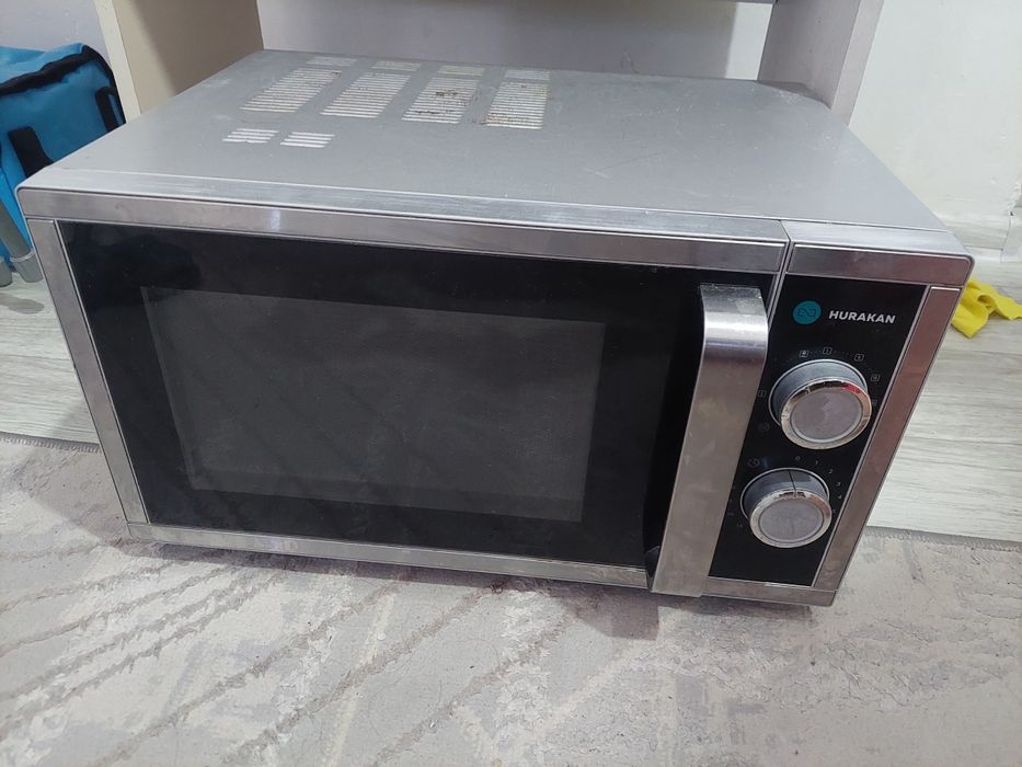 Микроволновка продам