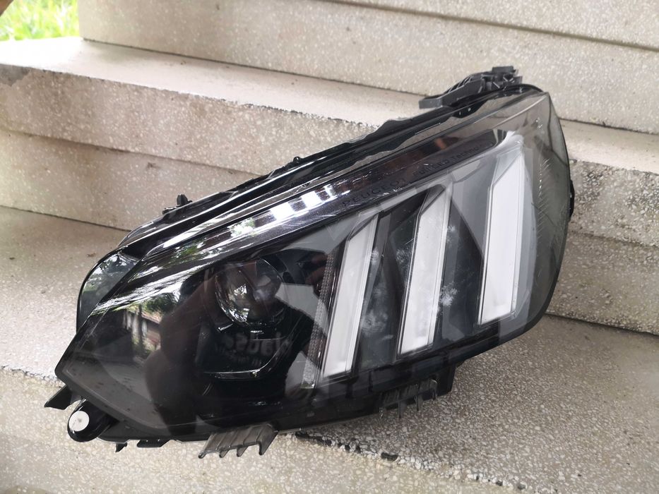 Фар Peugeot 208 2008 FULL LED ляв/ Фар Пежо 208 2008 Оригинален
