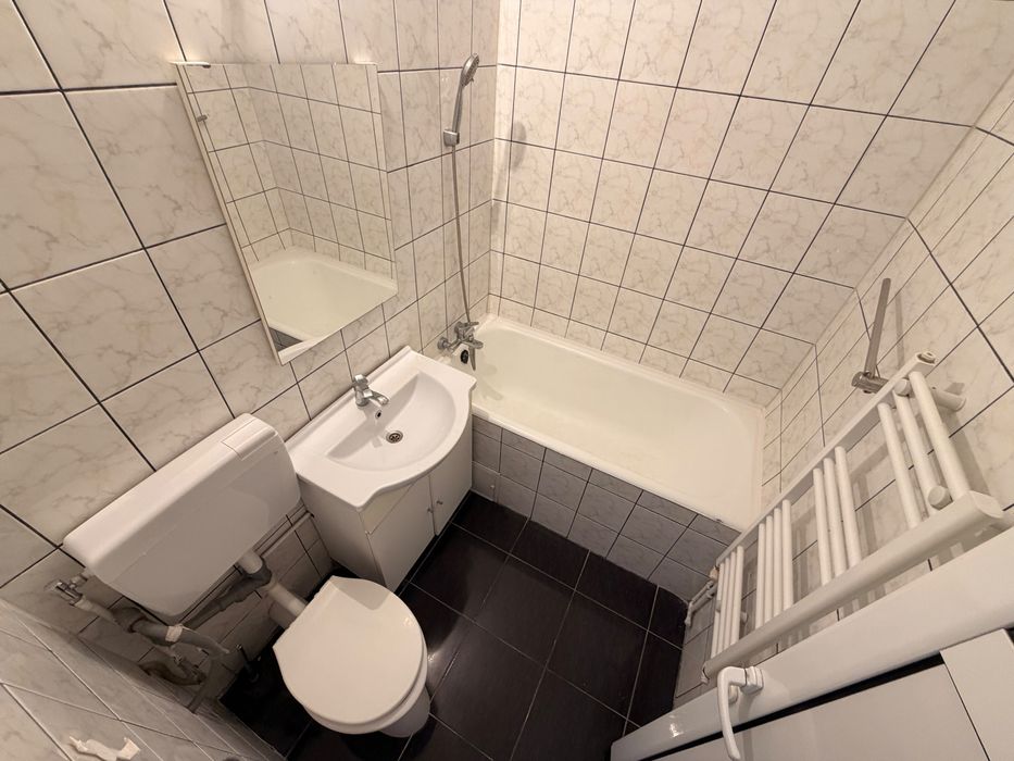 Vand apartament cu doua camere
