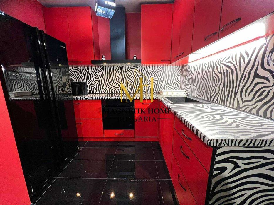 Дава се под наем Тристаен апартамент в Бургас, Изгрев - 100 кв.м за 612 € - Снимка #11