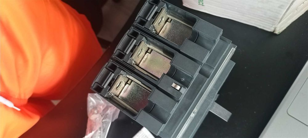 Автоматичен прекъсвач Schneider Electric ComPact NSX100F 50A (LV429633)