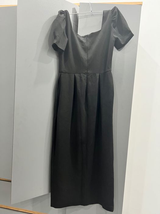 Красивое платье.