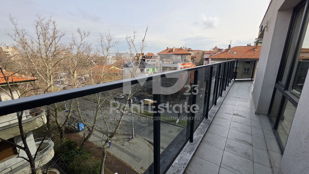 2-стаен в Пловдив-Център площ 75 цена 700