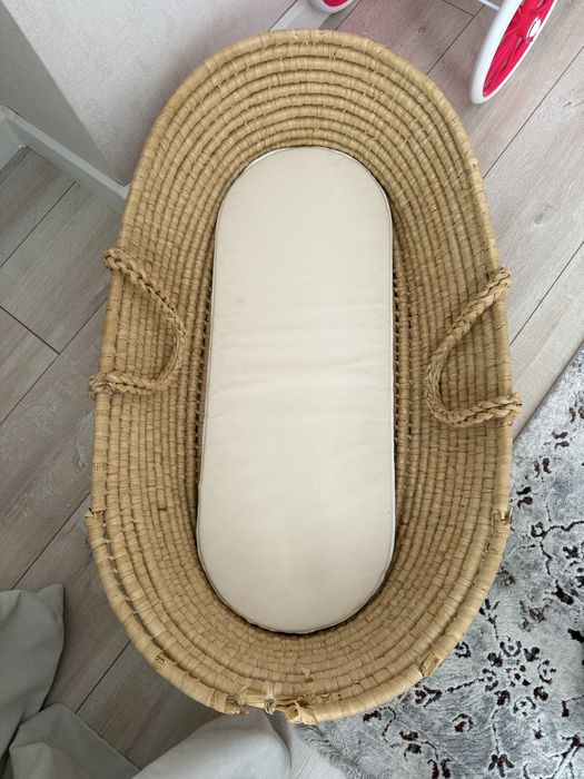 Продаю плетенную  корзину