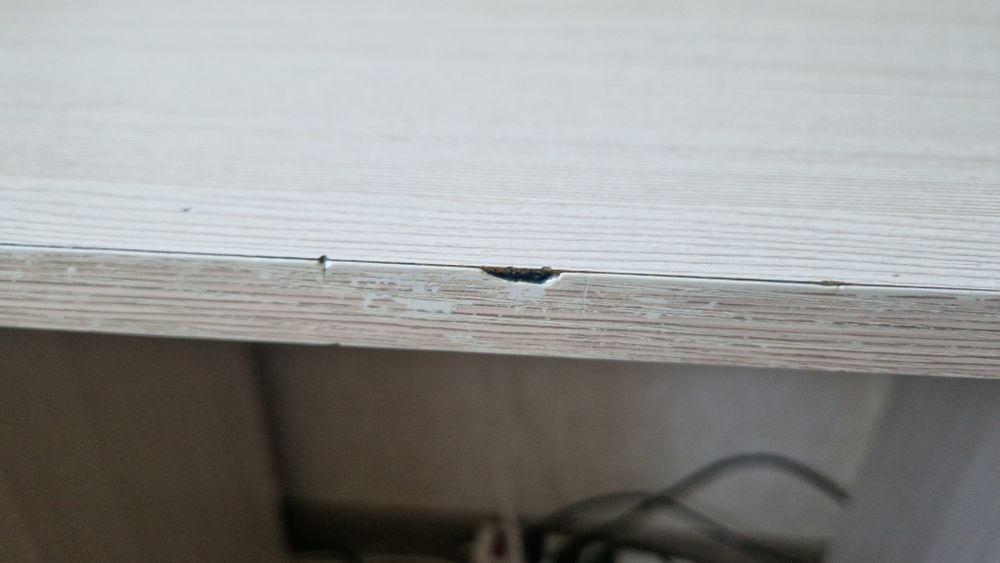 Продам  стол срочно