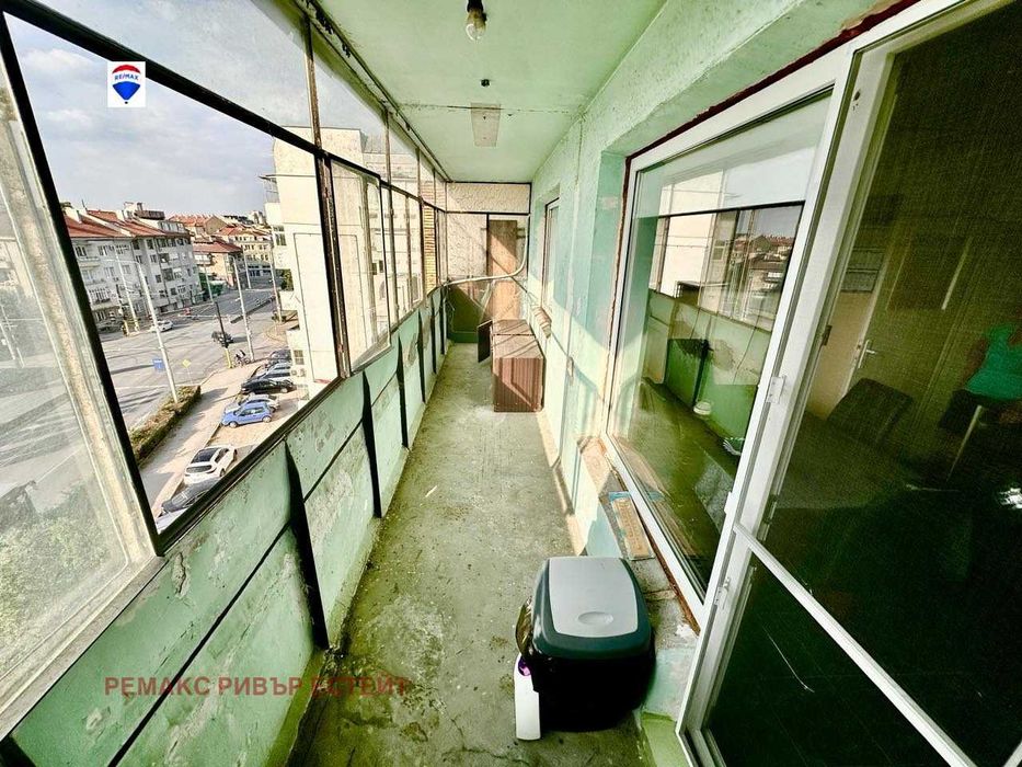 Тристаен апартамент за продажба в центъра на гр. Русе