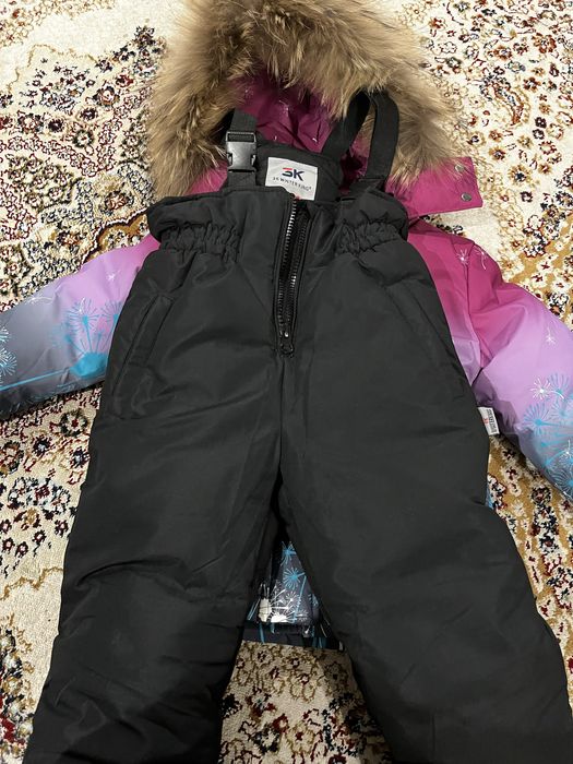 Продам комбинезон для девочку новая