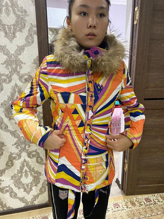 Продам куртку двухсторонняя.