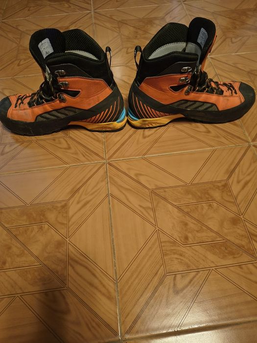 Продавам туристически обувки Scarpa Ribelle Lite HD