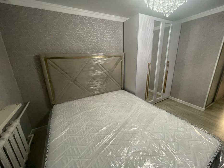 Продам спальный гарнитур