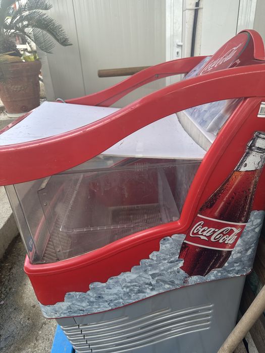 Отворена хладилна витрина