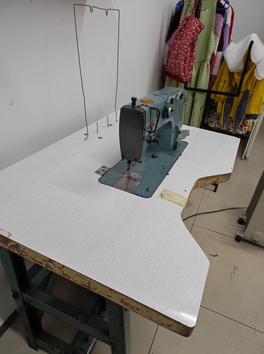 Швейная машина 1022м