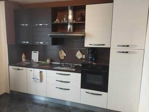 Vand apartament cu 5 camere in Marghita , Bihor