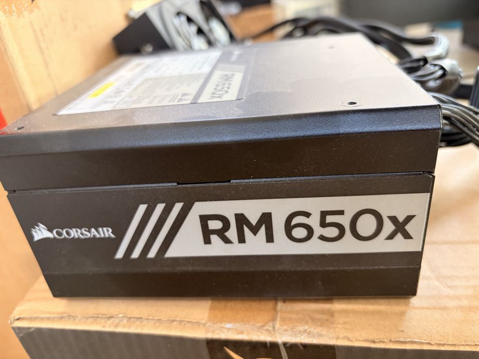 Sursa Corsair 650X