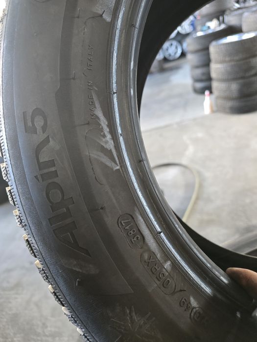 2 Броя 215/60/16 Michelin 6mm