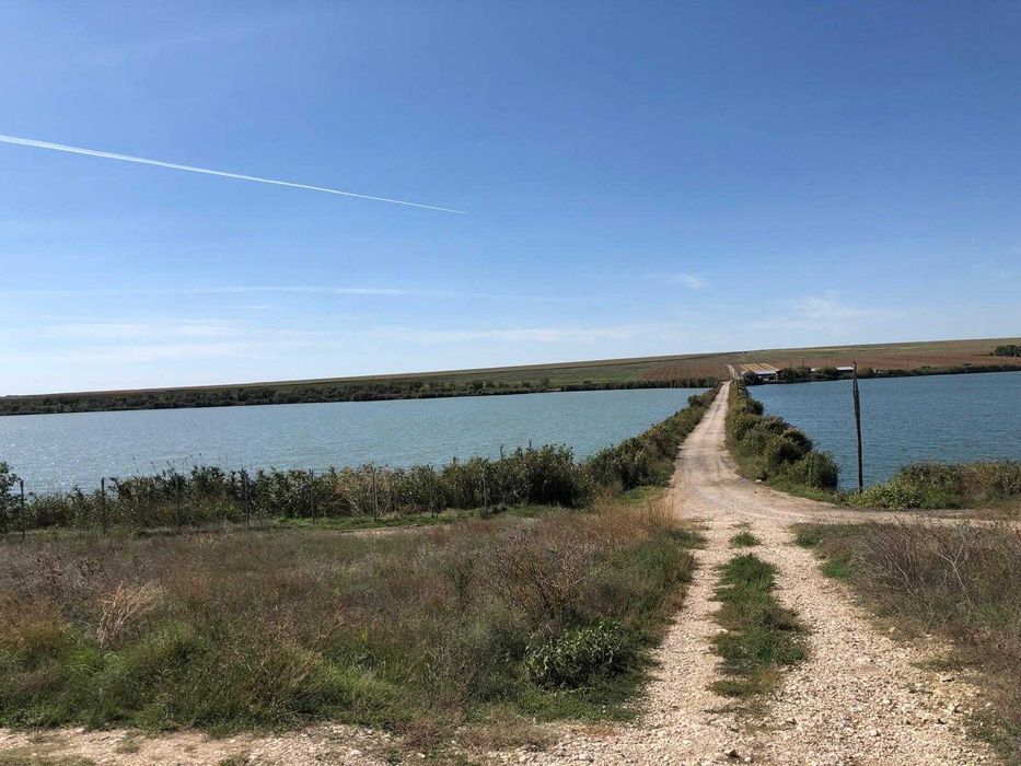 PROPRIETAR - teren 20.000 mp CORBU | 50 m deschidere la lac