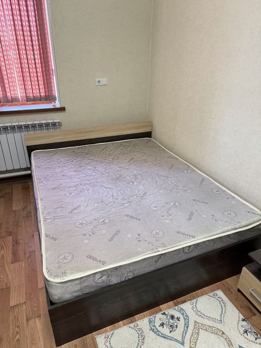 Спальный кровать
