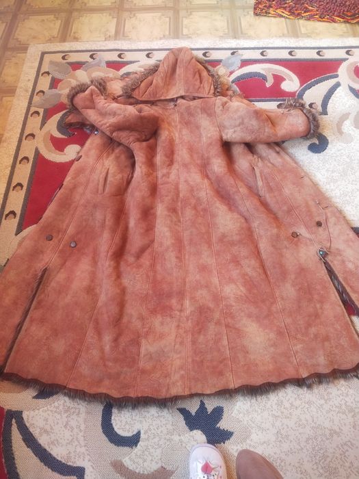 Продам тулуп женский