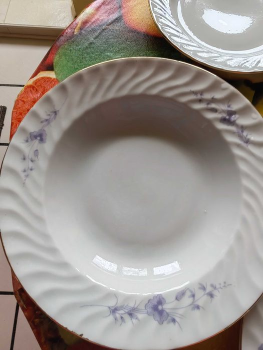 Комплект за хранене от 24 части