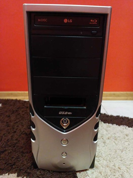 Unitate PC Intel i7-4790K, 8GB RAM, AMD Radeon R9 200 Series