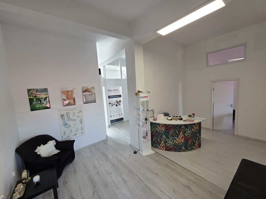 De închiriat spațiu pentru salon/birou/alte activități