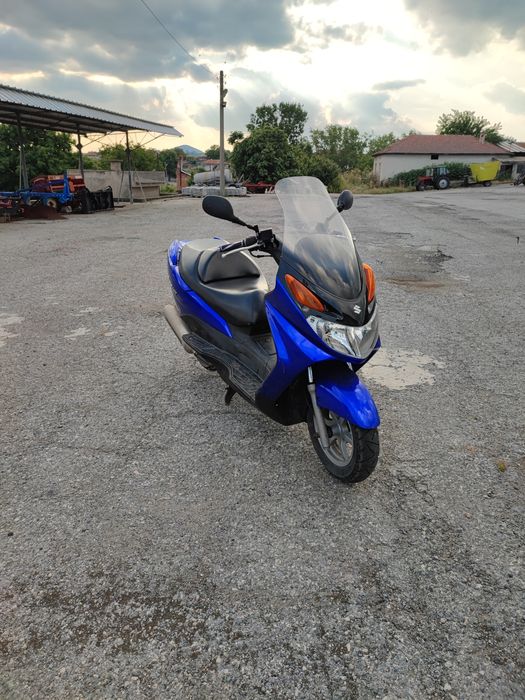 Suzuki Burgman 125 LeoVince