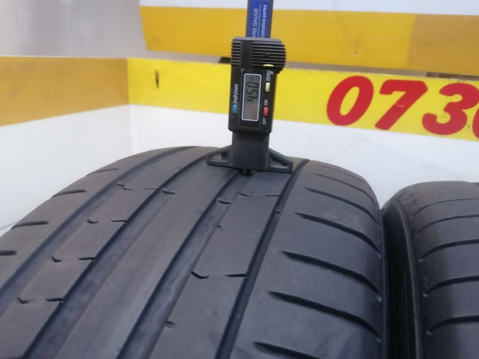 225/40/20  2*PIRELLI vara 94y  Runflat dot 3819. 4,50mm