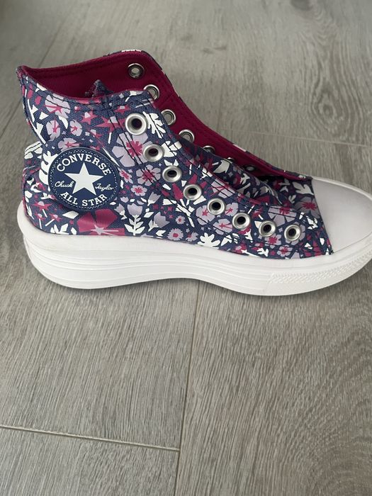 Сникърси Converse