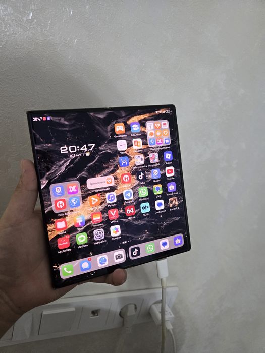 Huawei mate xt ultimate Design 512/100%