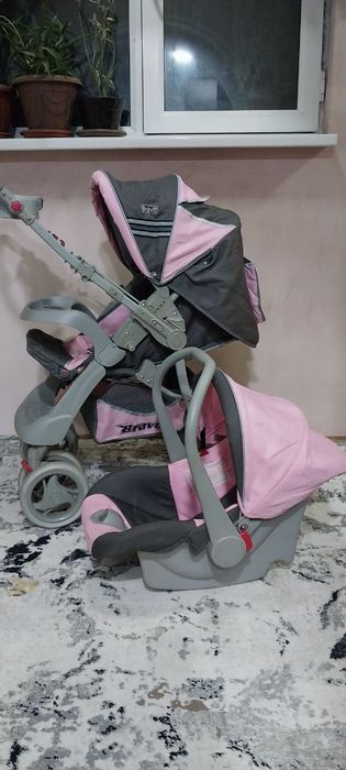 Продается детская коляска и авто кресло