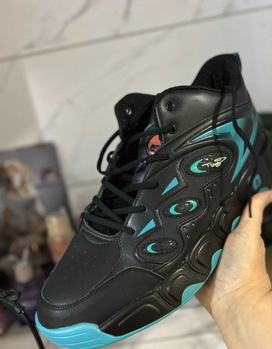 50-51 номер маратонки НОВИ