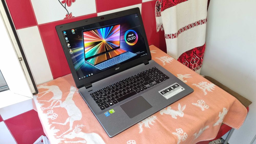 Acer de 17 inch=i5 cu 4 gb ram = 480 lei