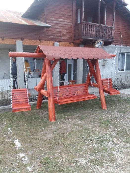 Butoaie dud și mobilier de gradina