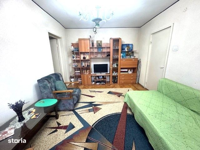 Apartament 3 camere etaj 1 zona BCR