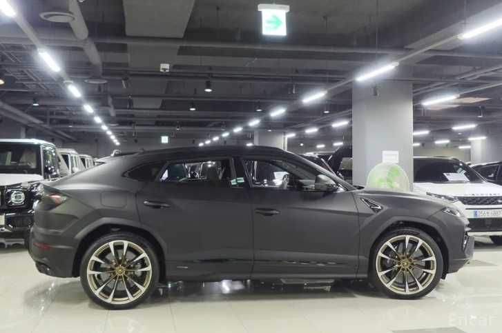 Lamborghini Urus V8 SE 812 Л.С.