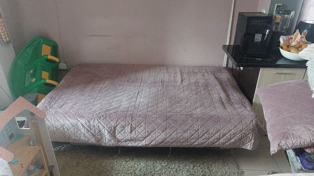 Продавам разтегателен диван