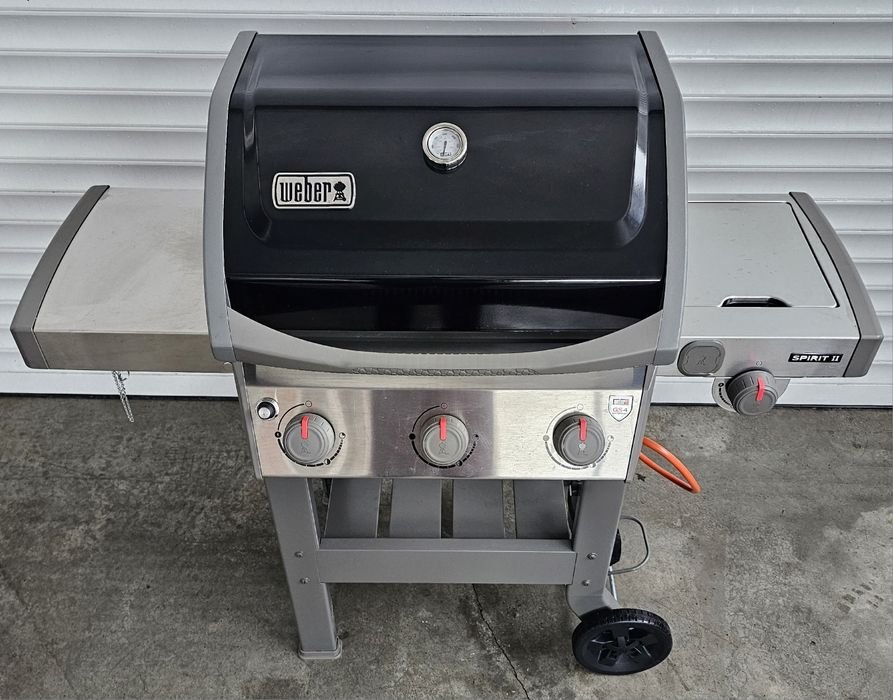 Газово барбекю WEBER