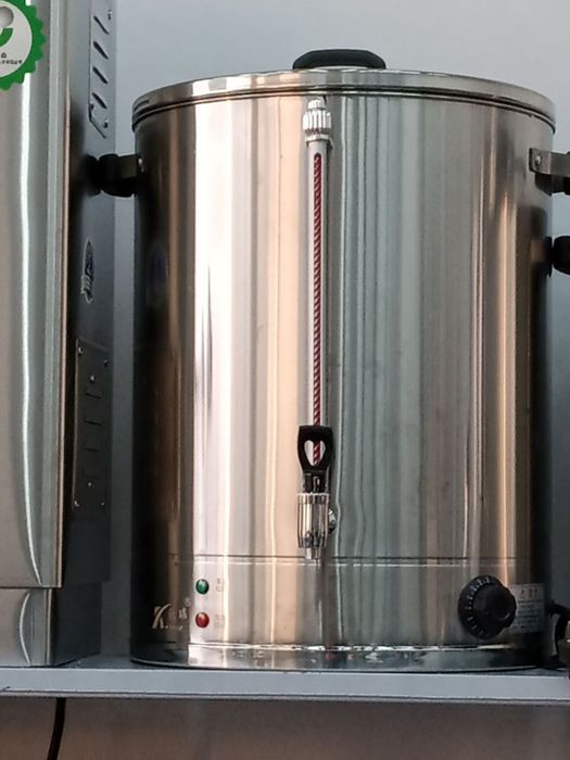 Samovar. Samovar  60 Litr  2 Qavatli  220V ishlaydi Garantya 1 yil