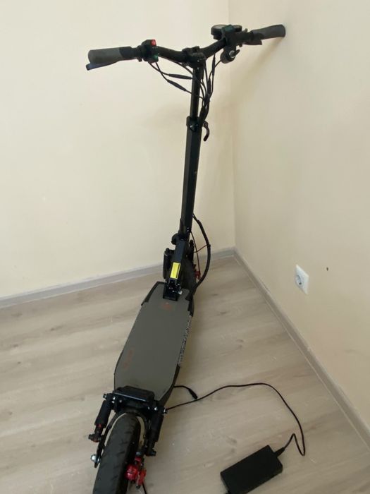 ПРОДАМ! электро самакат KUGGO M4PRO КАСТОМ
