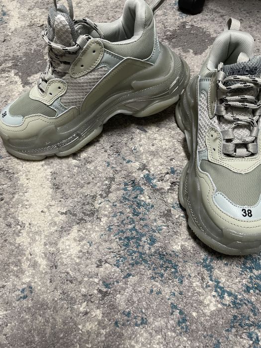 Balenciaga triple S 38 bej