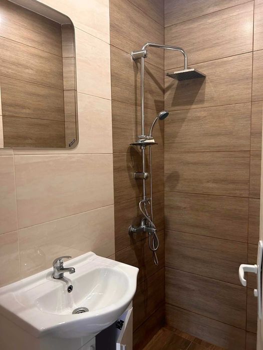 Дава се под наем Тристаен апартамент в София, Център - 60 кв.м за 550 € - Снимка #2