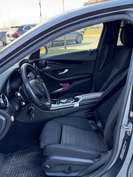 Mercedes-Benz C300 2.2 Hibrid - Impecabila