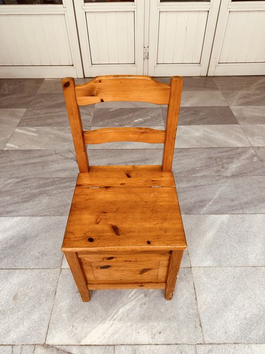 Дървен стол-сандък от Швеция – масивен бор (39/39/42/82 см)