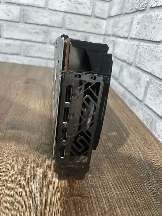 Rx 5700 xt 8gb продаю