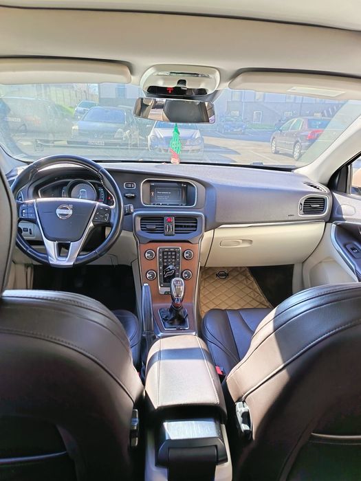 VOLVO V40 2013 — imagine 5
