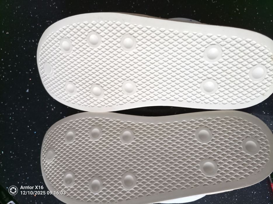 НОВИ.   Маратонки   марка  ADIDAS