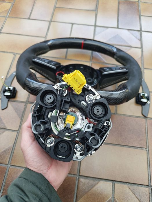 Vând volan audi A4 B9 compatibil cu audi A6 c7 (decodor defect)