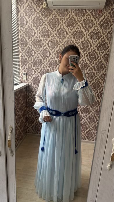 Вечерный платья.